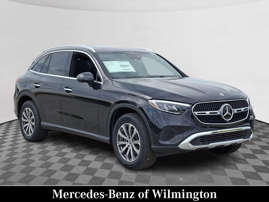 new 2026 Mercedes-Benz GLC 300 car, priced at $60,085