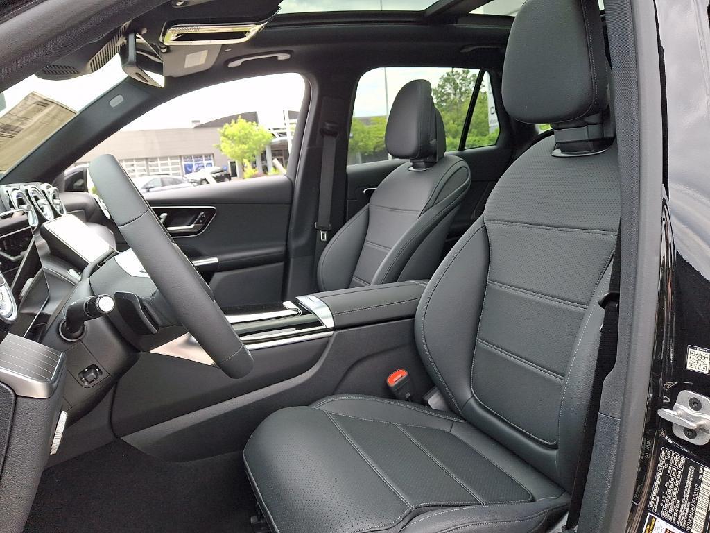new 2026 Mercedes-Benz GLC 300 car, priced at $60,085