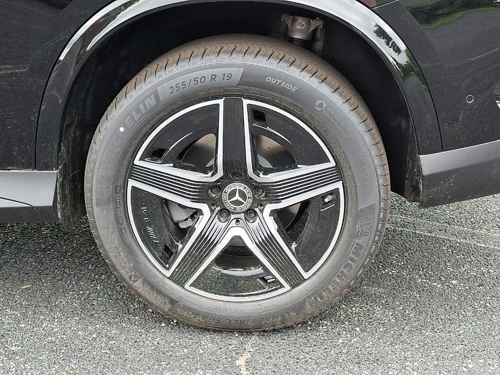 new 2026 Mercedes-Benz GLC 300 car, priced at $66,155