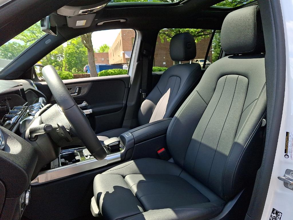used 2023 Mercedes-Benz GLB 250 car, priced at $34,900