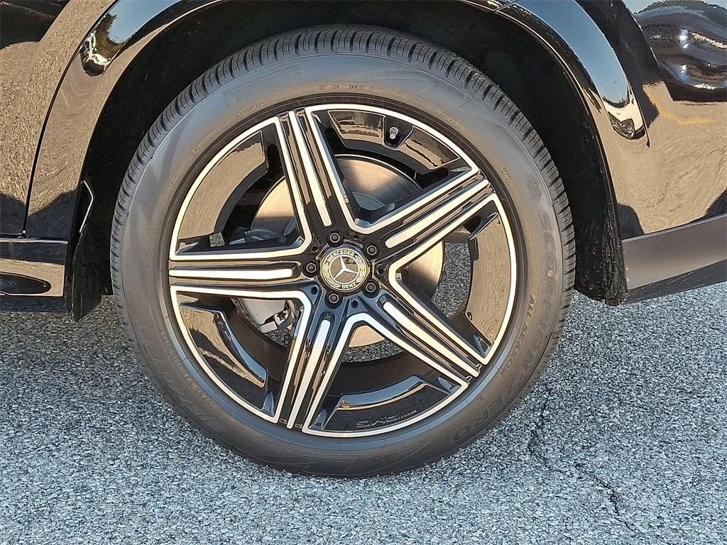 new 2026 Mercedes-Benz GLE 450 car, priced at $90,920