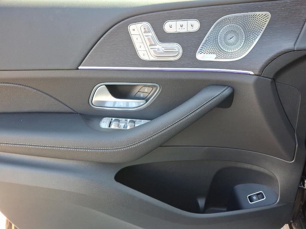 new 2025 Mercedes-Benz GLE 350 car, priced at $69,180