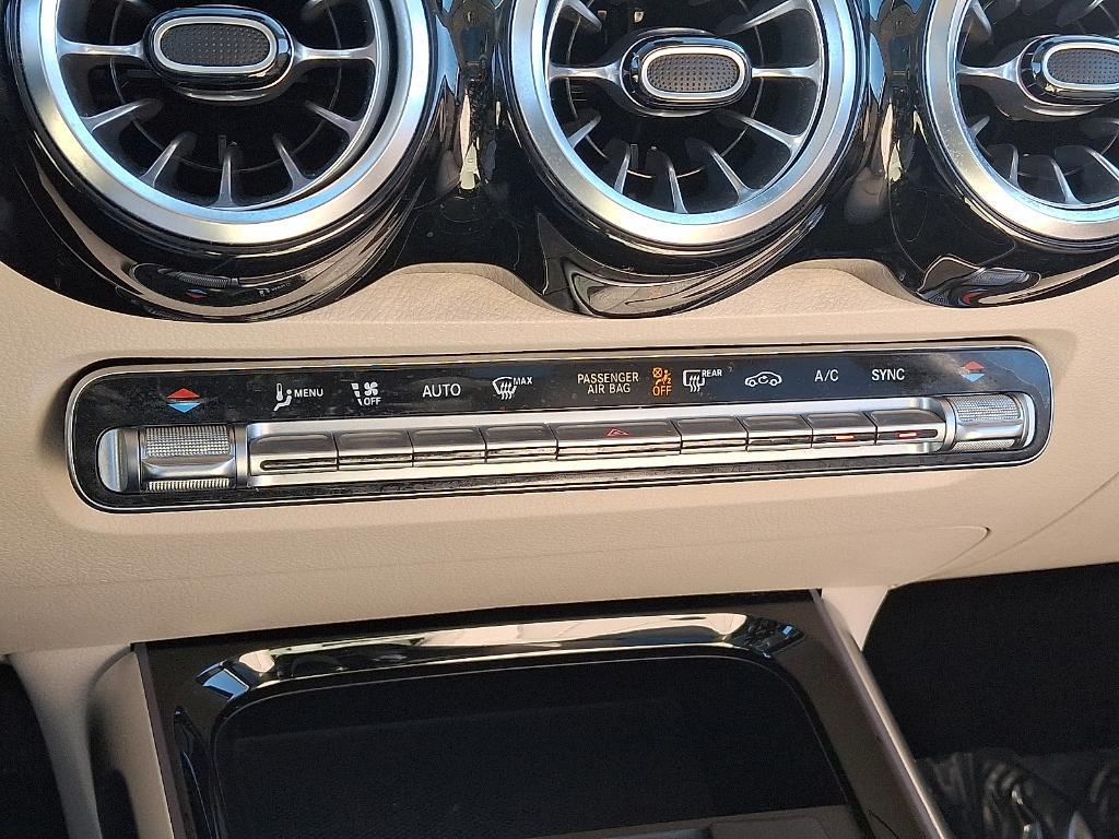 used 2022 Mercedes-Benz GLB 250 car, priced at $30,900