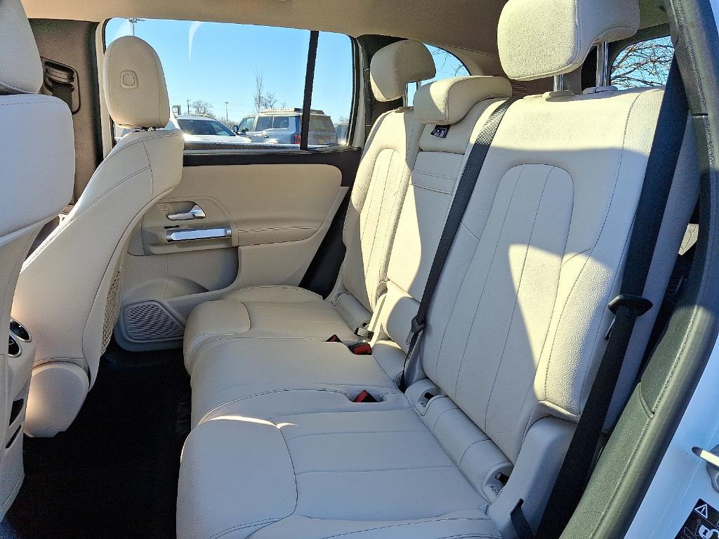 used 2022 Mercedes-Benz GLB 250 car, priced at $30,900