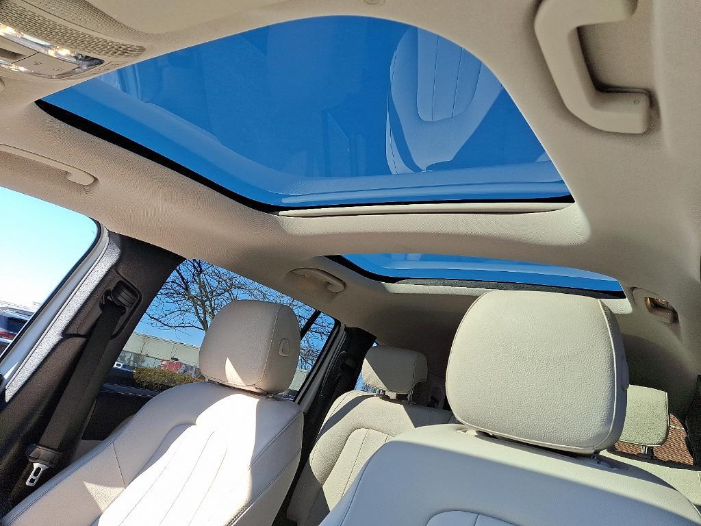 used 2022 Mercedes-Benz GLB 250 car, priced at $30,900