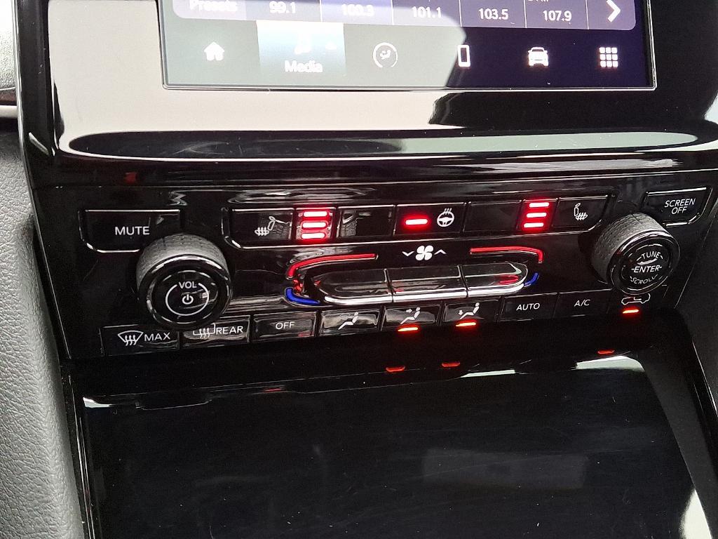 used 2021 Jeep Grand Cherokee L car, priced at $27,900