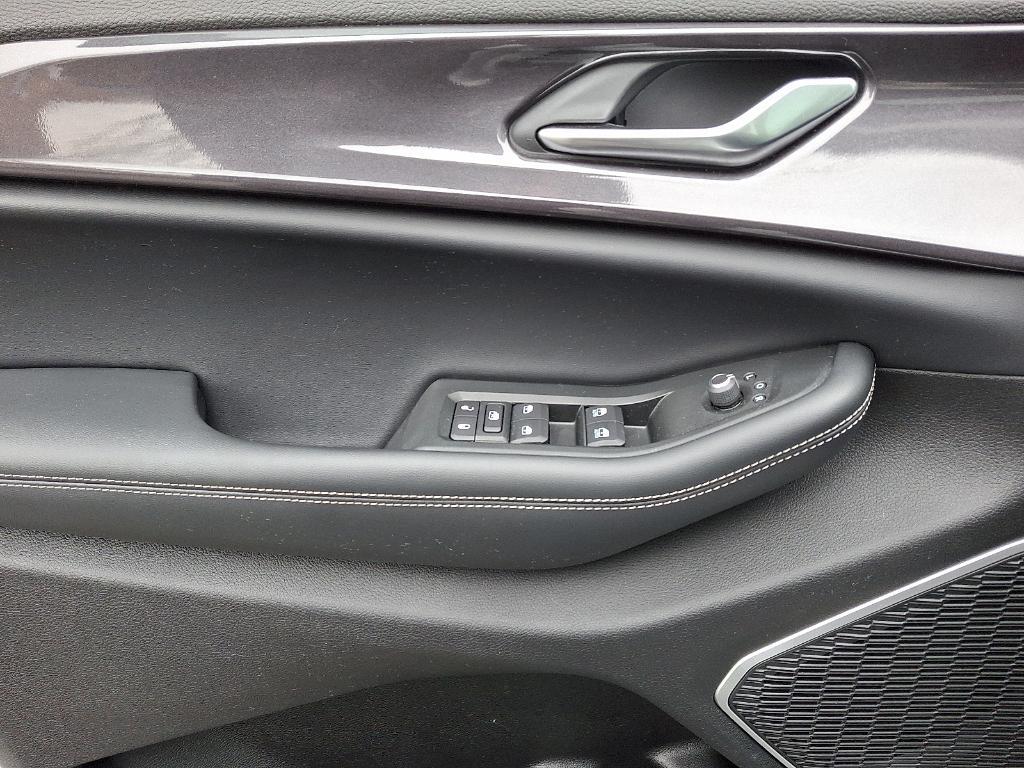 used 2021 Jeep Grand Cherokee L car, priced at $27,900