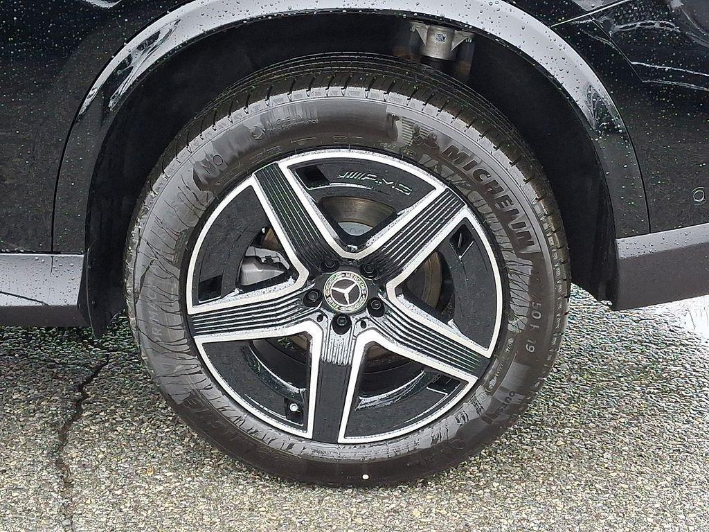 new 2026 Mercedes-Benz GLC 300 car, priced at $58,335