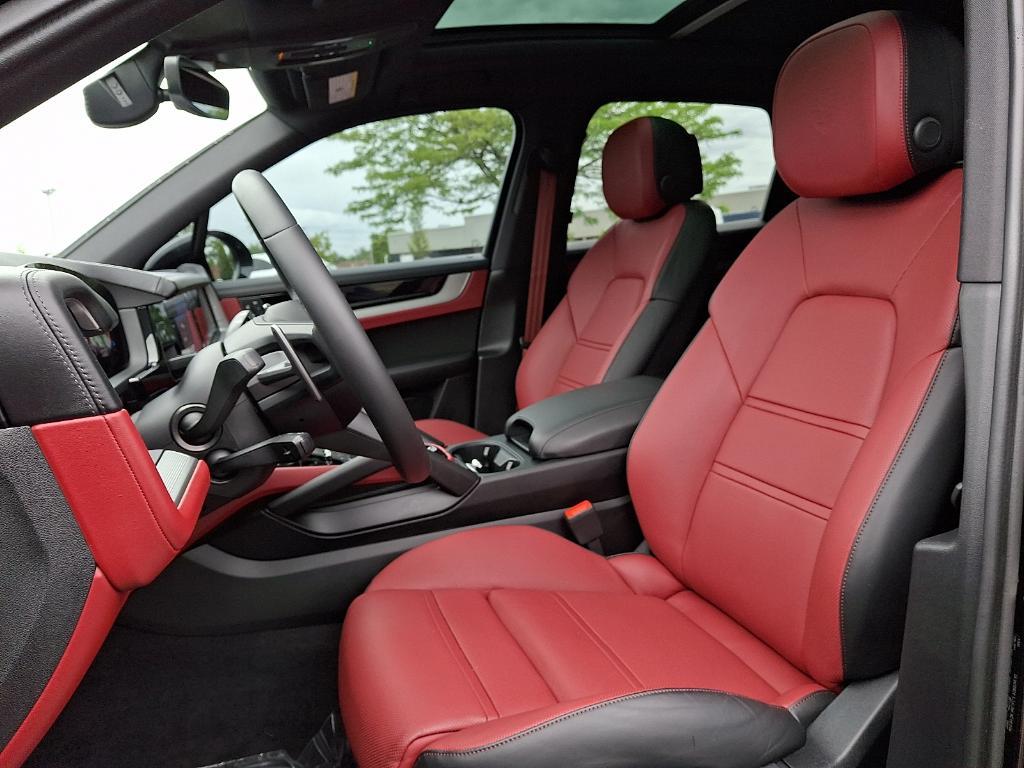used 2024 Porsche Cayenne car