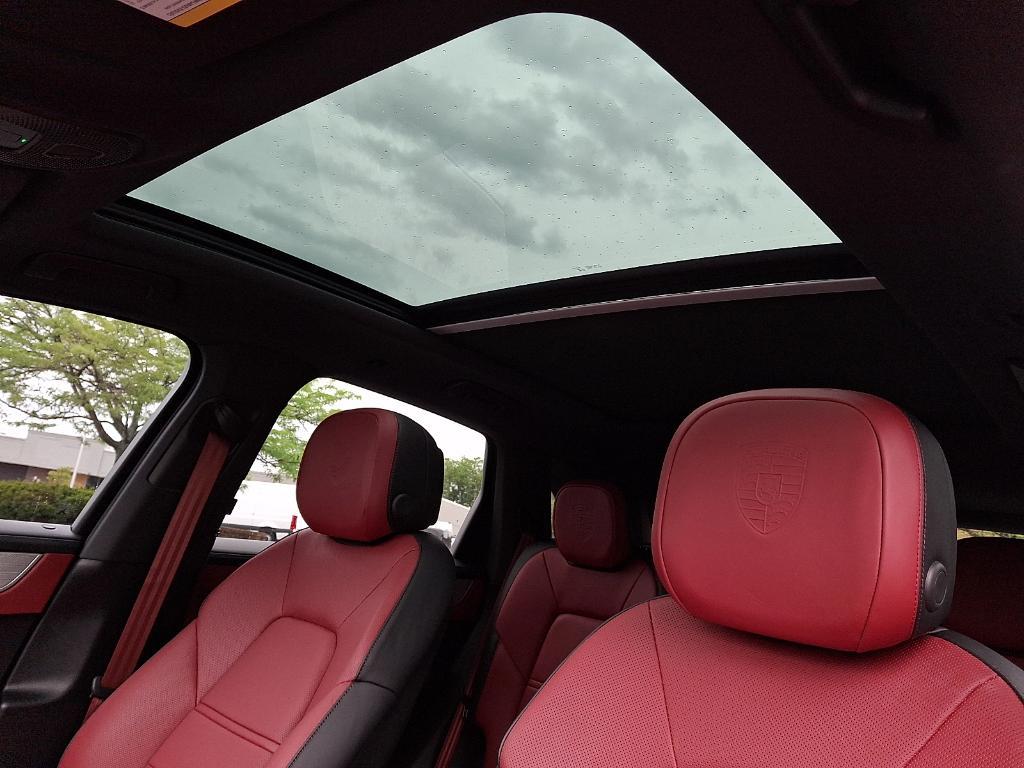 used 2024 Porsche Cayenne car