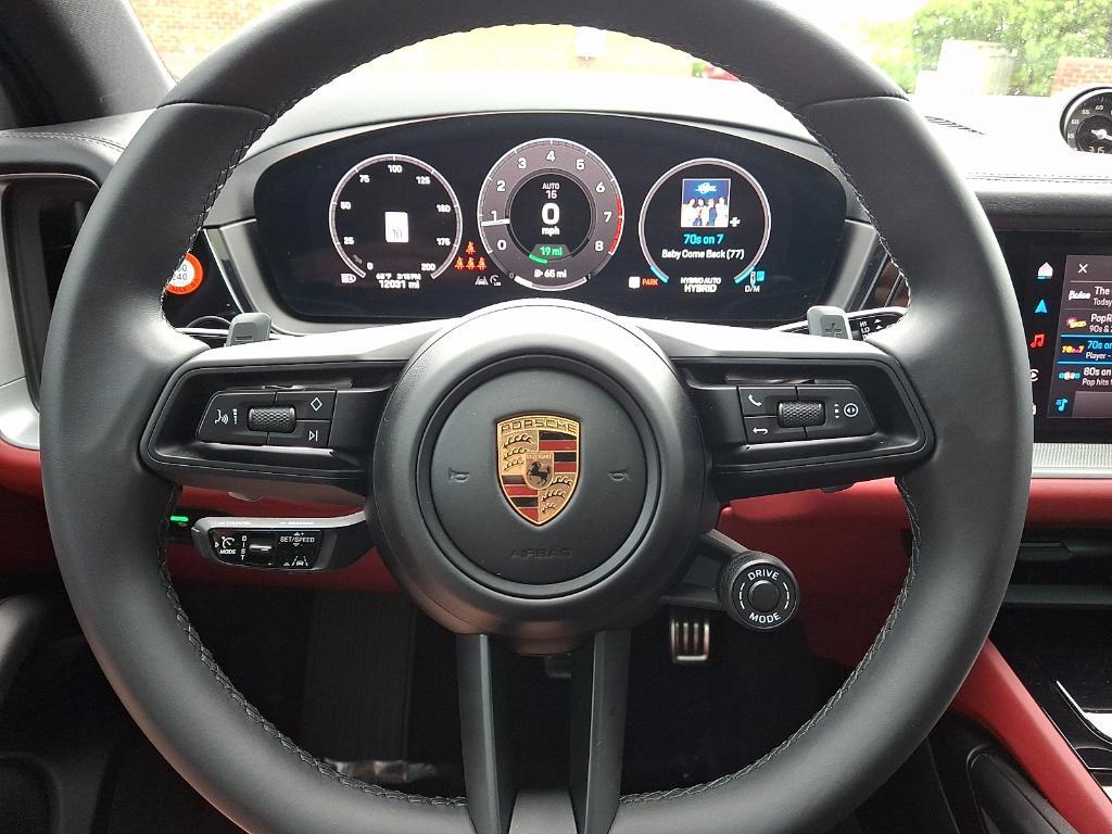 used 2024 Porsche Cayenne car