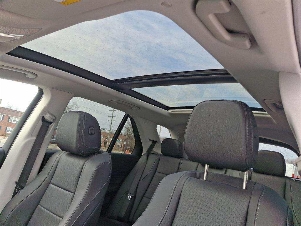 new 2025 Mercedes-Benz GLE 350 car, priced at $67,965