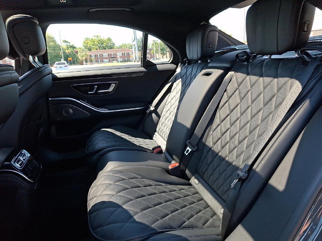 Mercedes-Benz S-Class view 10
