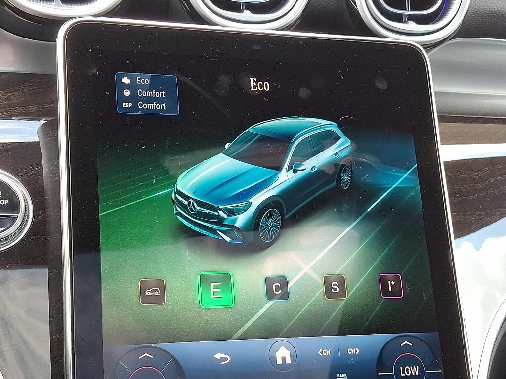 new 2025 Mercedes-Benz GLC 300 car, priced at $57,955