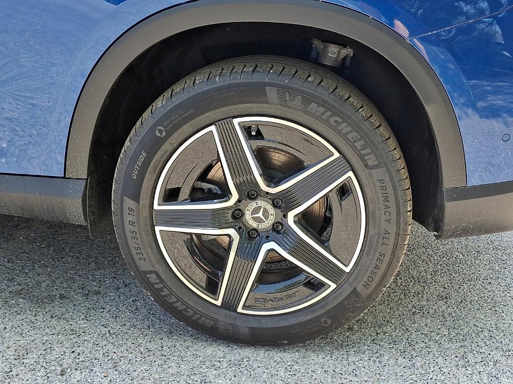 new 2026 Mercedes-Benz GLC 300 car, priced at $56,655