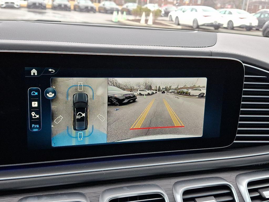 new 2026 Mercedes-Benz Maybach GLS 600 car, priced at $185,350