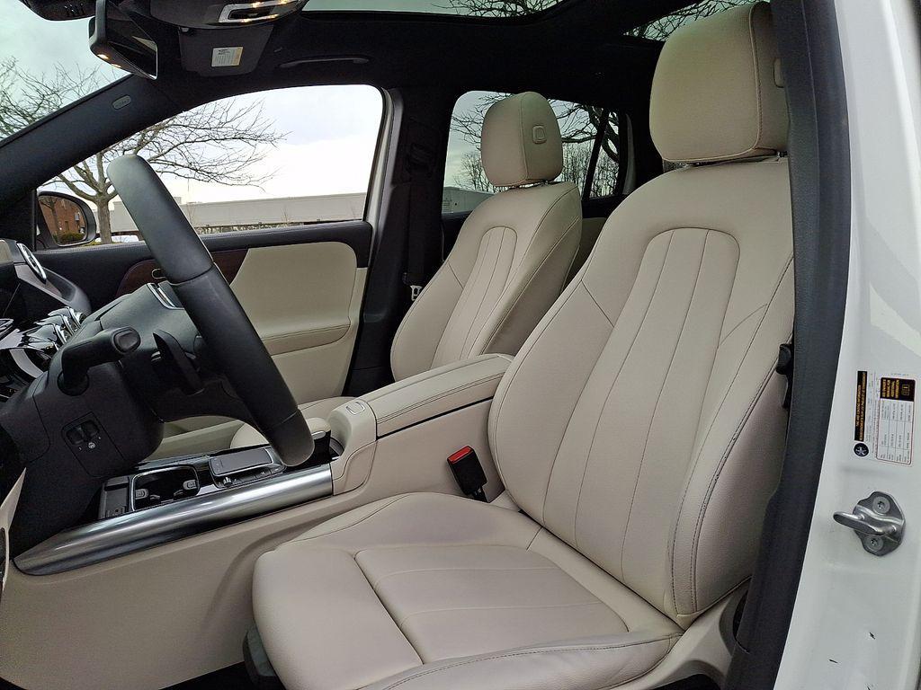 used 2022 Mercedes-Benz GLA 250 car, priced at $30,900