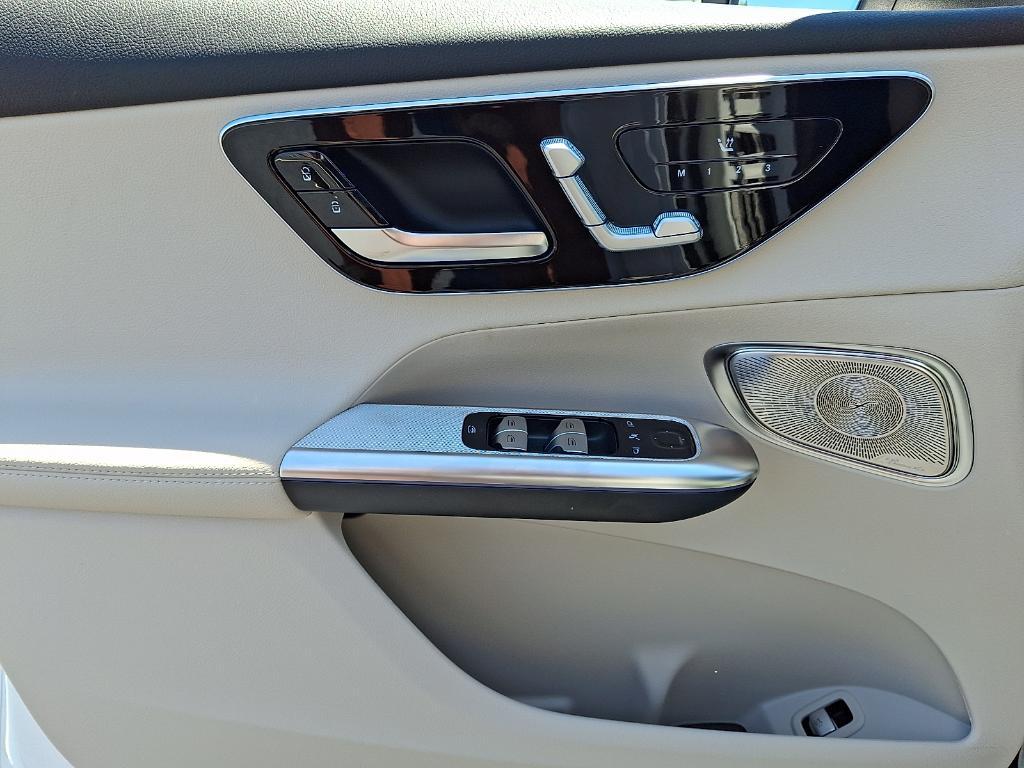 new 2026 Mercedes-Benz GLC 300 car, priced at $60,205