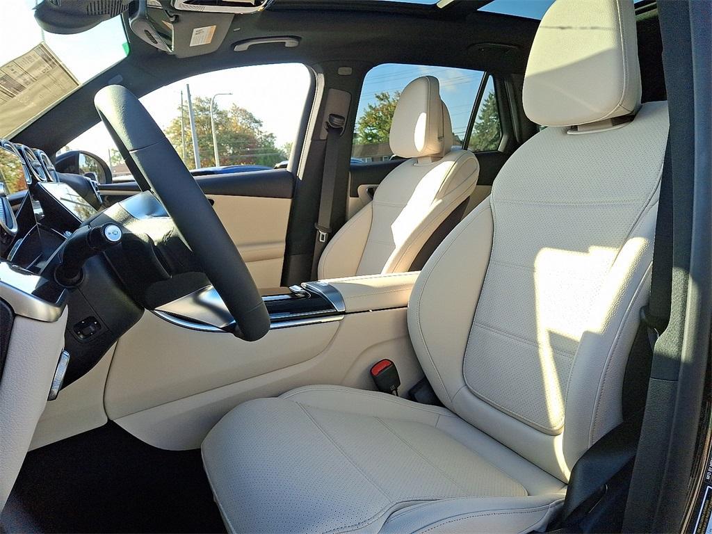 new 2026 Mercedes-Benz GLC 300 car, priced at $57,685
