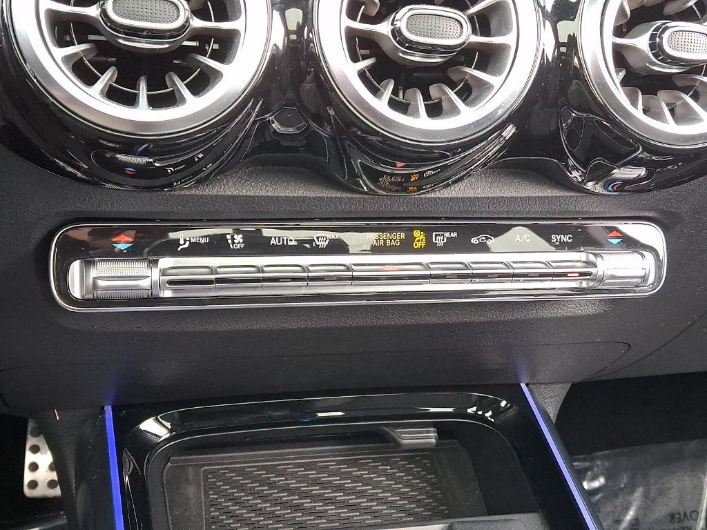 used 2024 Mercedes-Benz GLB 250 car, priced at $37,900