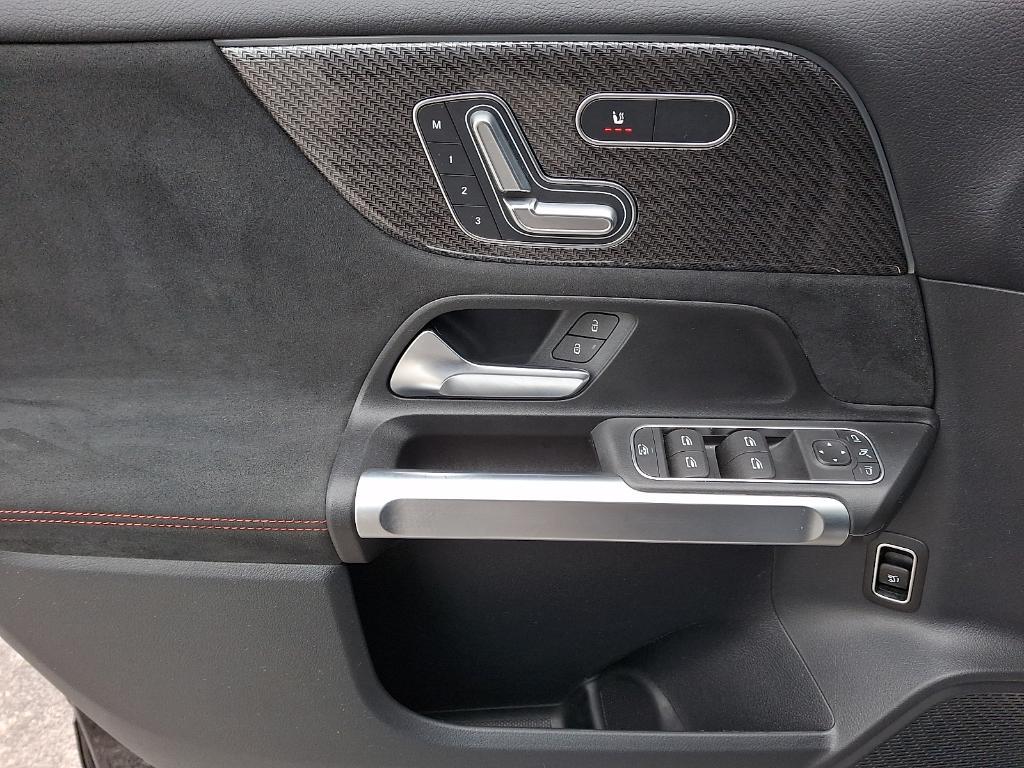 used 2024 Mercedes-Benz GLB 250 car, priced at $37,900