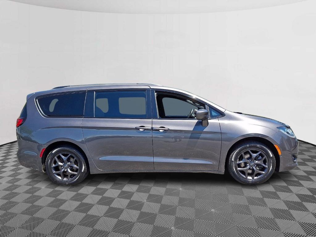 used 2019 Chrysler Pacifica car, priced at $21,820