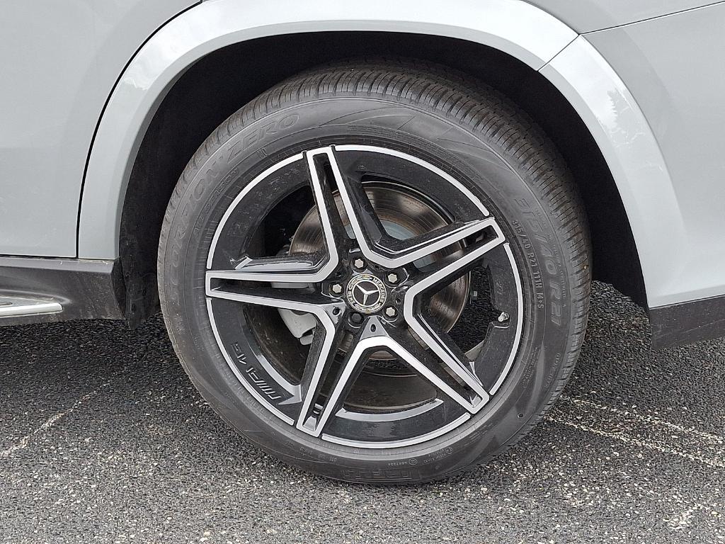 new 2026 Mercedes-Benz GLS 450 car, priced at $108,170
