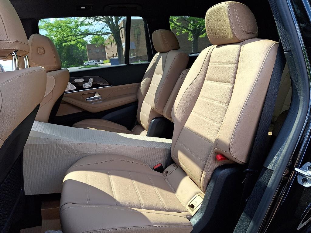 new 2026 Mercedes-Benz GLS 580 car, priced at $122,545