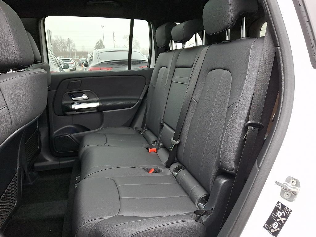 new 2026 Mercedes-Benz GLB 250 car