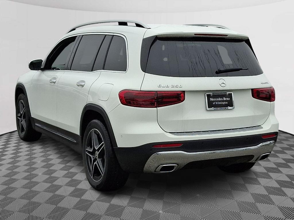new 2026 Mercedes-Benz GLB 250 car