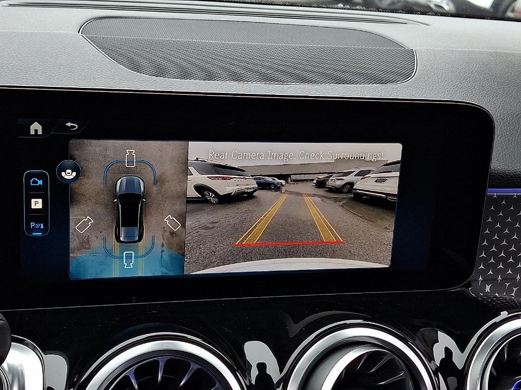 new 2026 Mercedes-Benz GLB 250 car