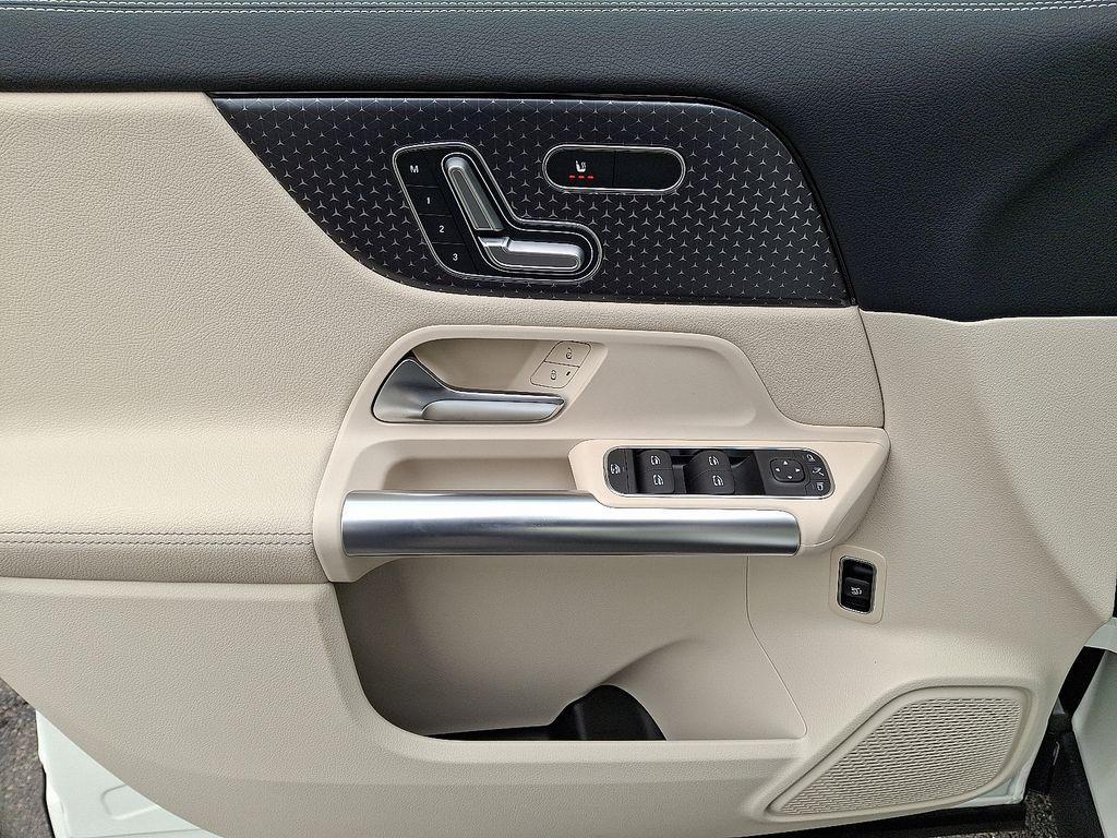 new 2026 Mercedes-Benz GLA 250 car, priced at $45,250