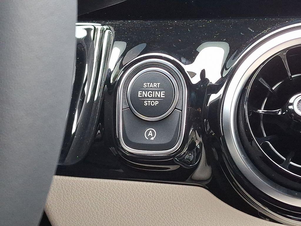 new 2026 Mercedes-Benz GLA 250 car, priced at $45,250