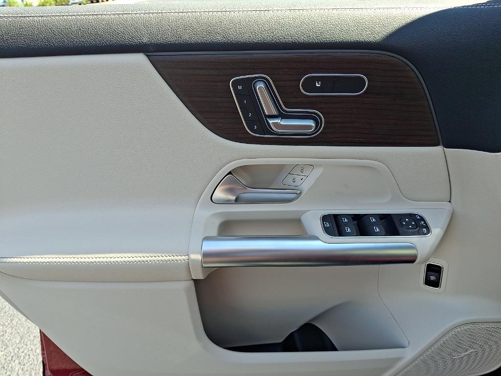 new 2026 Mercedes-Benz GLA 250 car, priced at $51,930