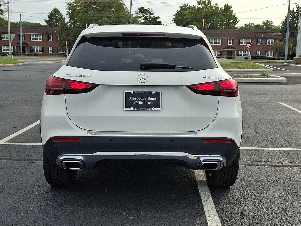 new 2026 Mercedes-Benz GLA 250 car, priced at $49,120