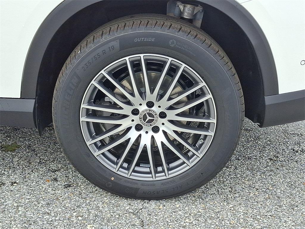 new 2026 Mercedes-Benz GLC 300 car, priced at $58,235