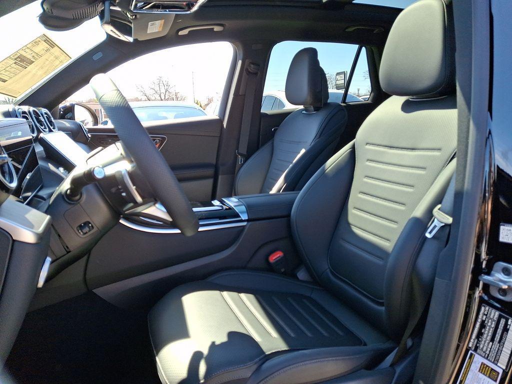 new 2026 Mercedes-Benz GLC 300 car, priced at $58,520