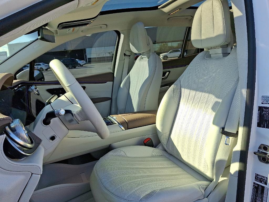 used 2023 Mercedes-Benz EQS 580 car, priced at $60,900