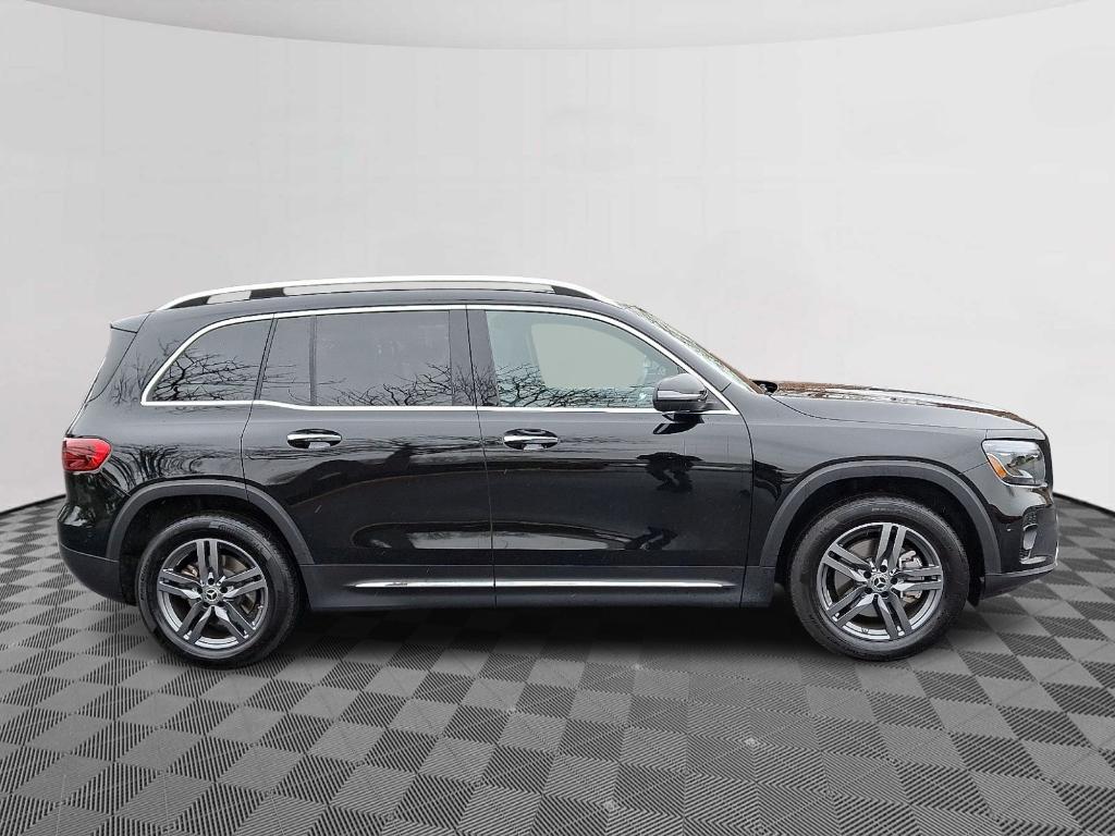 used 2024 Mercedes-Benz GLB 250 car, priced at $39,900