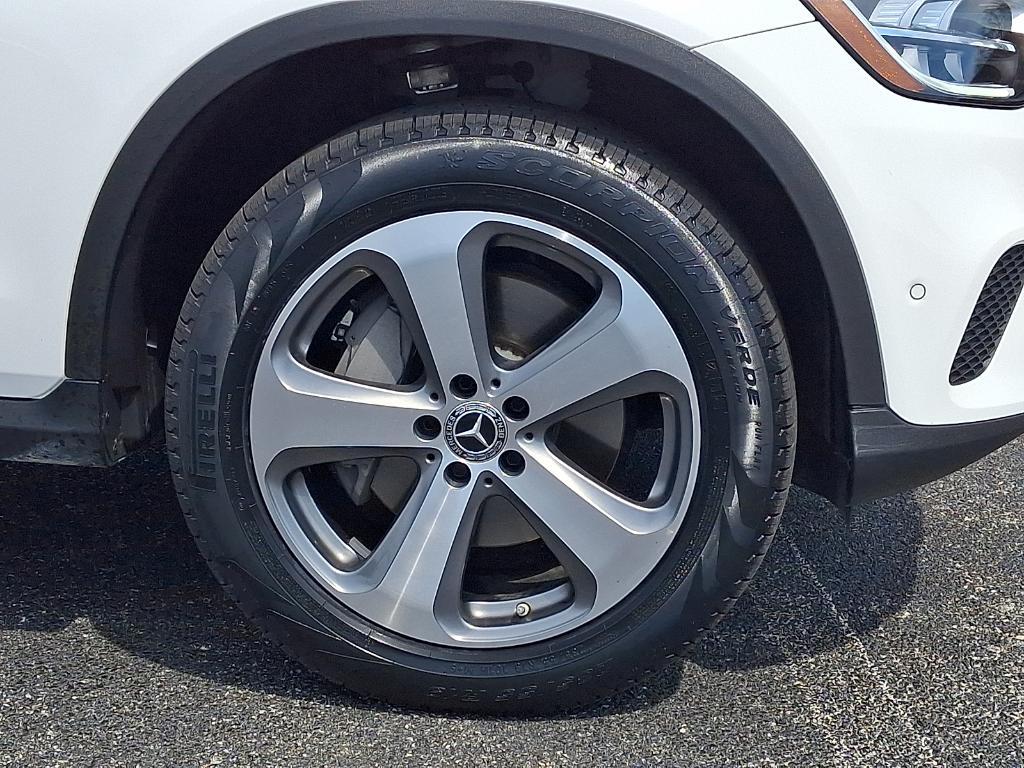 used 2022 Mercedes-Benz GLC 300 car, priced at $32,900