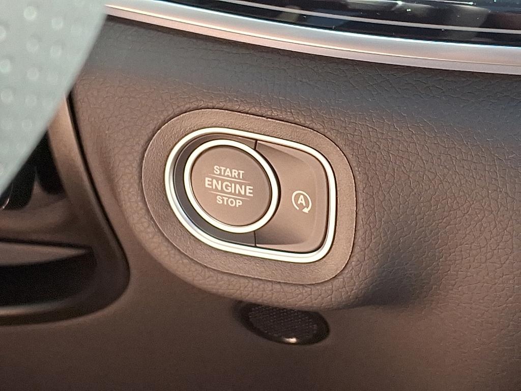 new 2025 Mercedes-Benz GLS 450 car