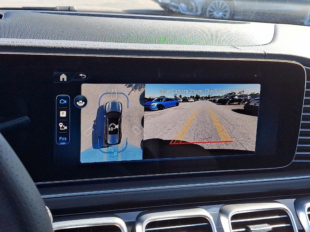 new 2025 Mercedes-Benz GLS 450 car