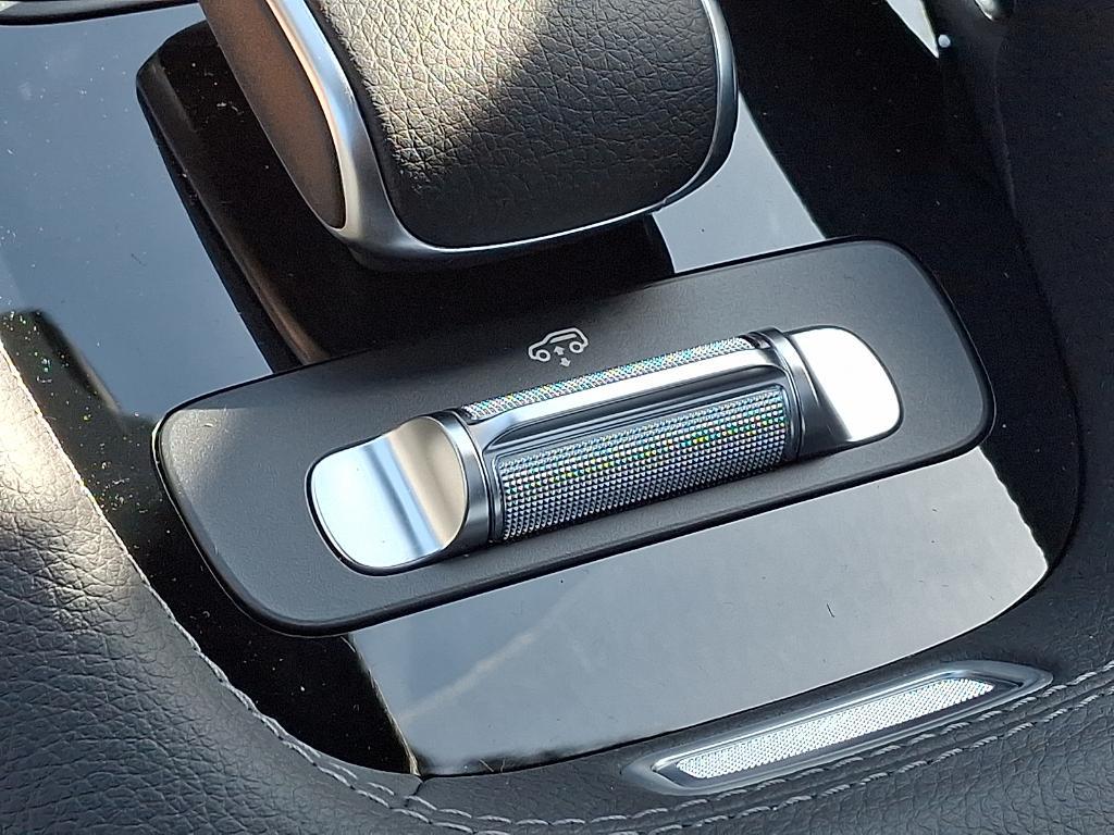 new 2025 Mercedes-Benz GLS 450 car