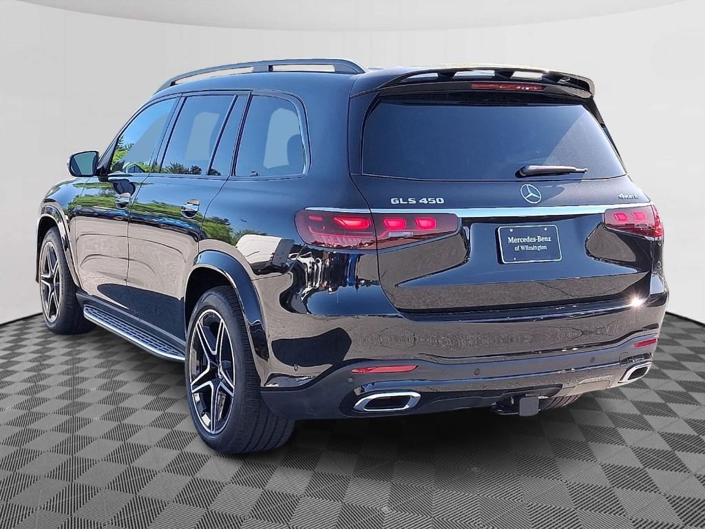 new 2025 Mercedes-Benz GLS 450 car