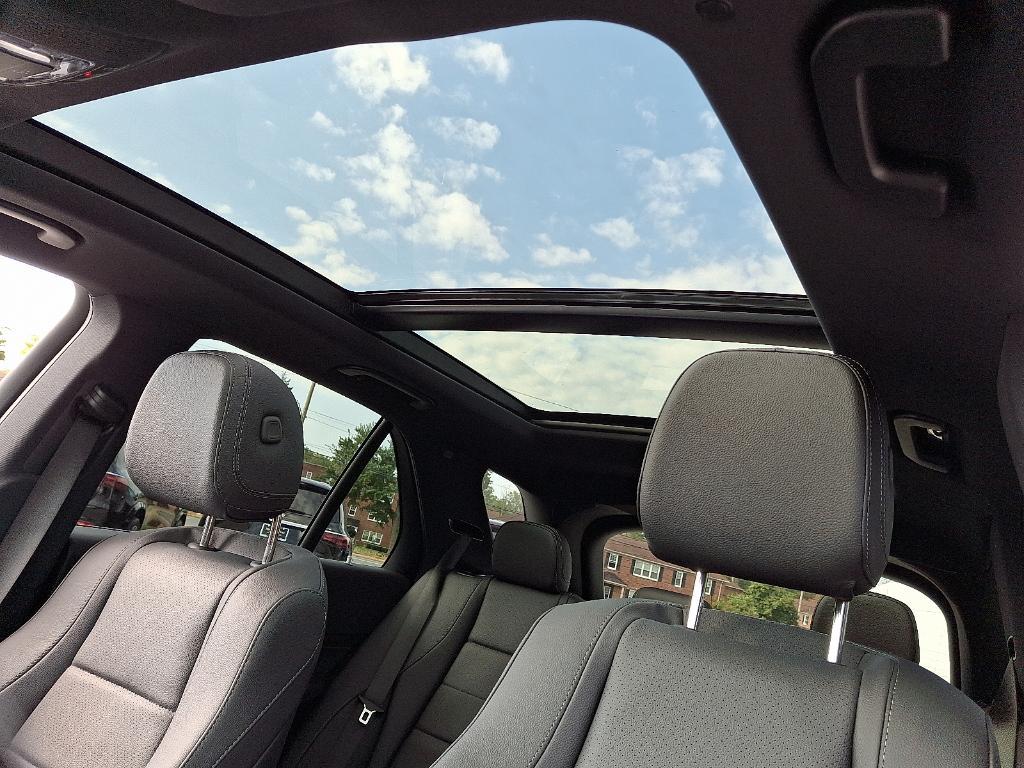 used 2025 Mercedes-Benz GLE 350 car, priced at $61,900