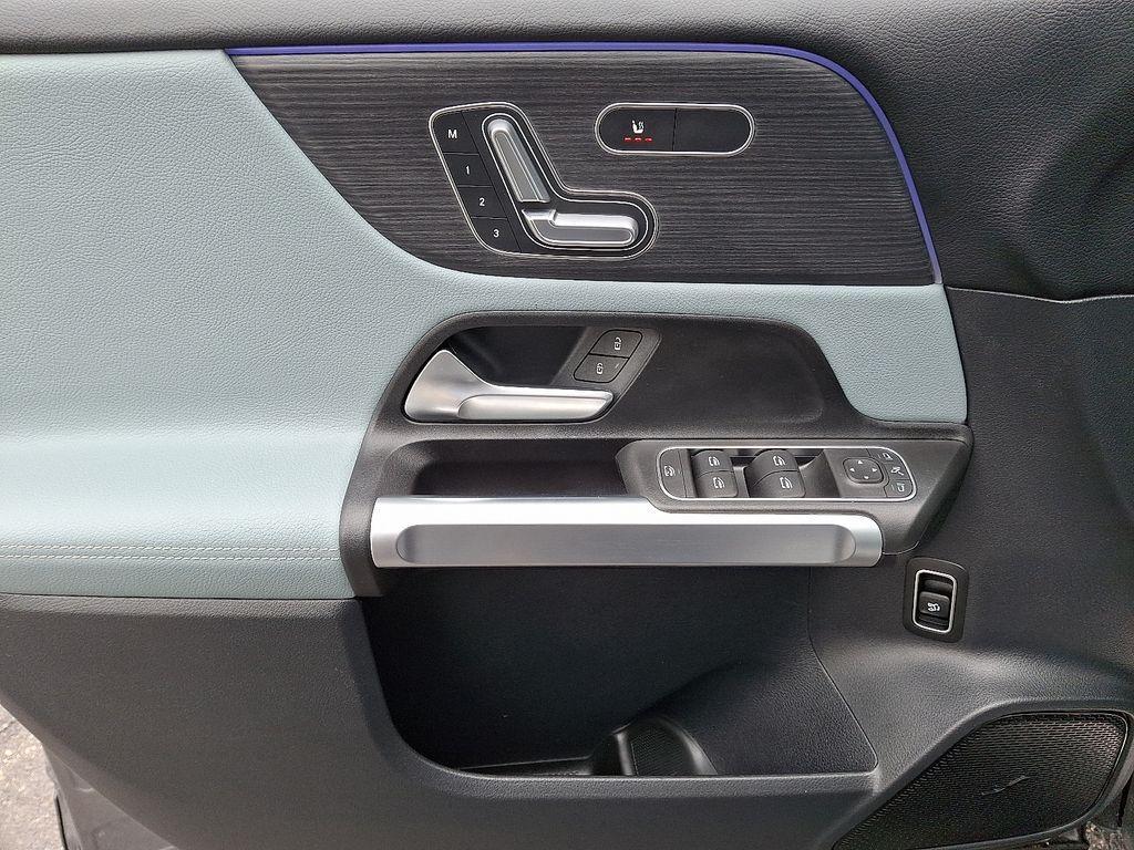 used 2026 Mercedes-Benz GLB 250 car, priced at $46,900