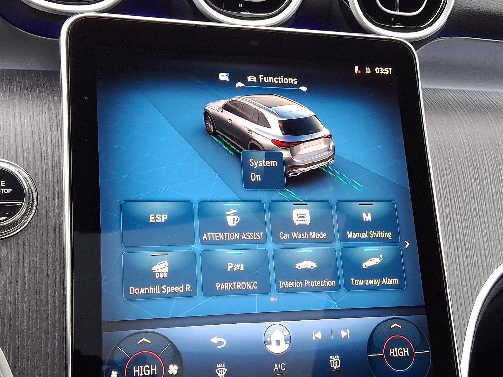 new 2026 Mercedes-Benz GLC 300 car