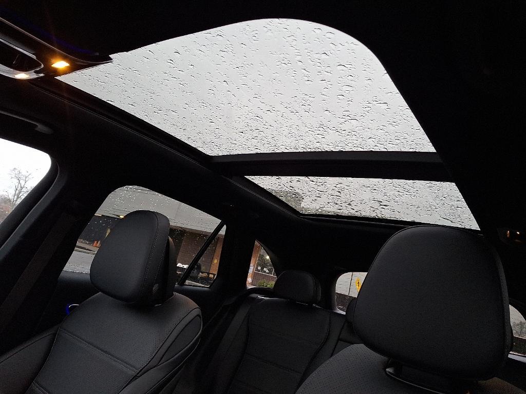 new 2026 Mercedes-Benz GLC 300 car