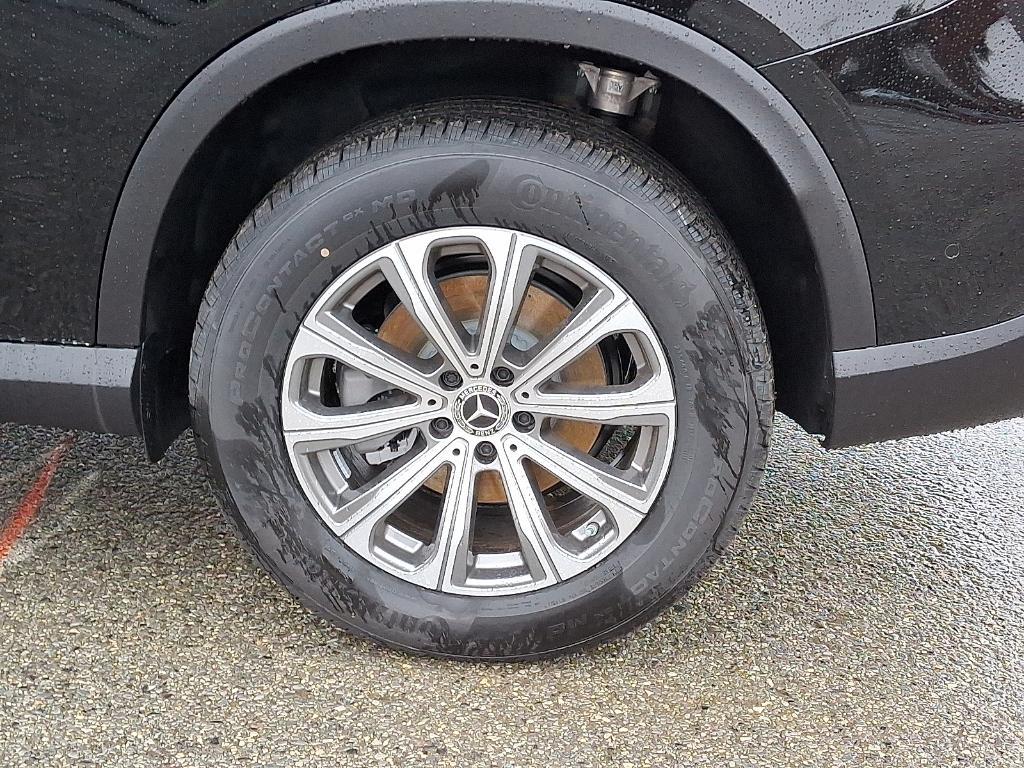 new 2026 Mercedes-Benz GLC 300 car