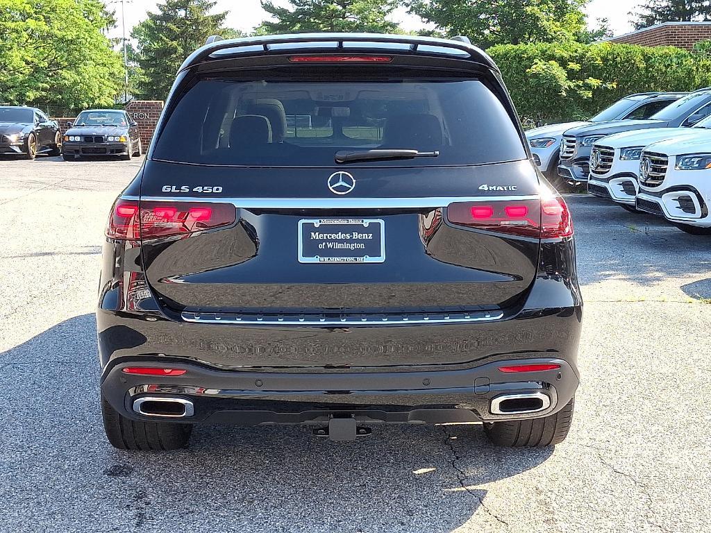 new 2025 Mercedes-Benz GLS 450 car